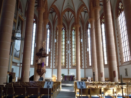 Inside Heiliggeistkirche2